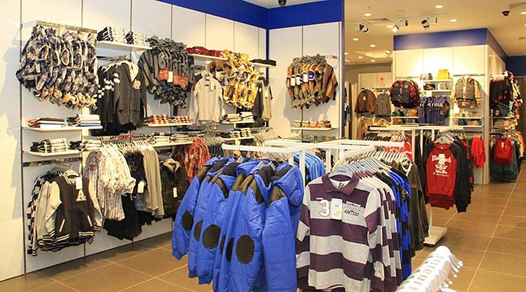 LC-Waikiki-in-store-selection